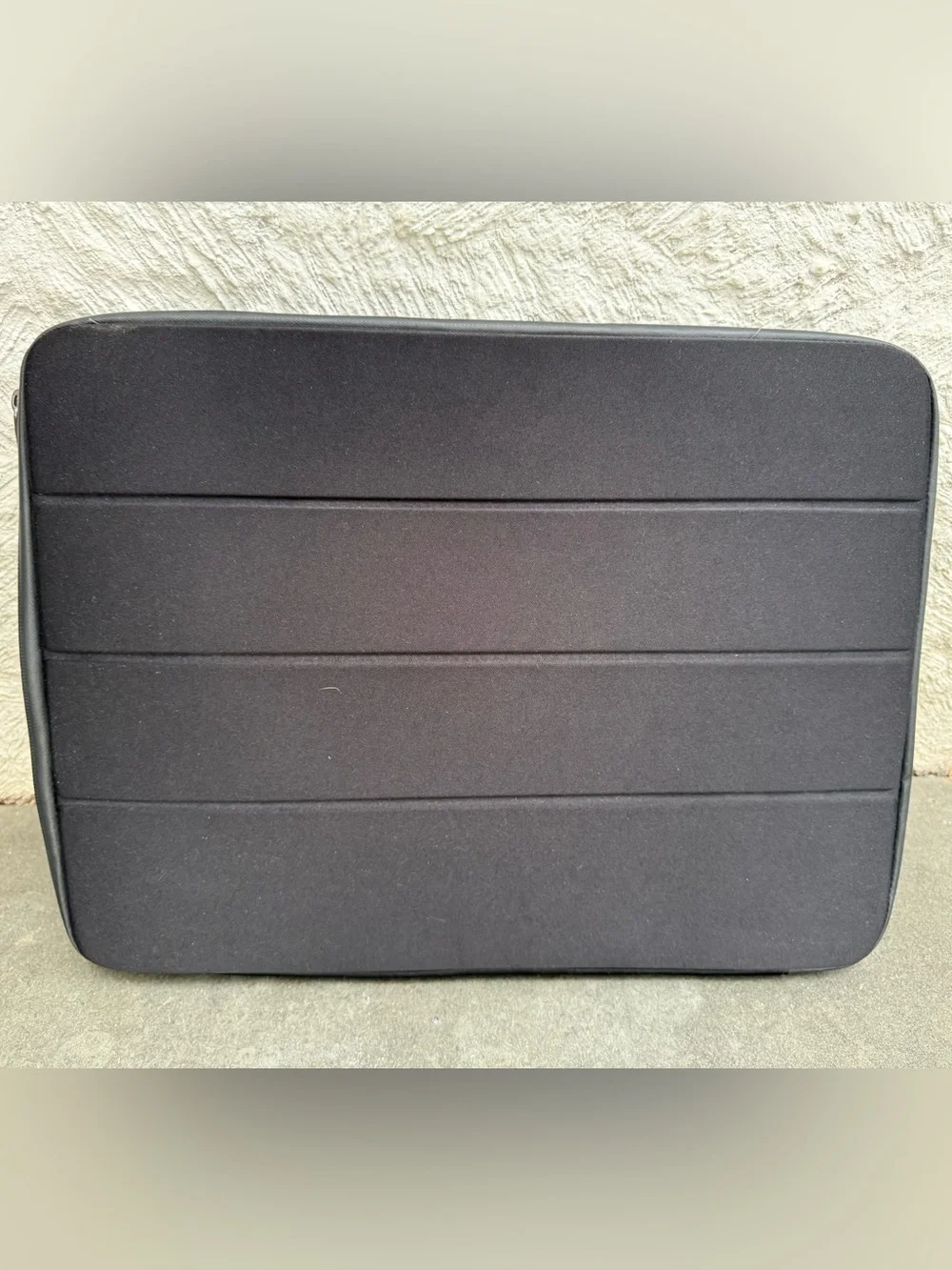 Solo New York Black Laptop Tech Neoprene Sleeve 17.3